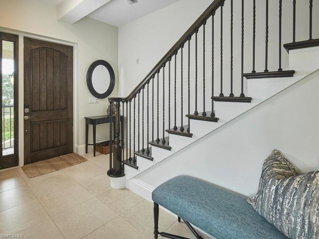 692 10th AVE S, Naples, FL 34102