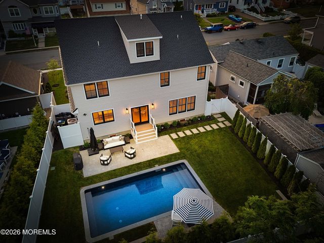 30 Wigwam Path, Manasquan, NJ 08736
