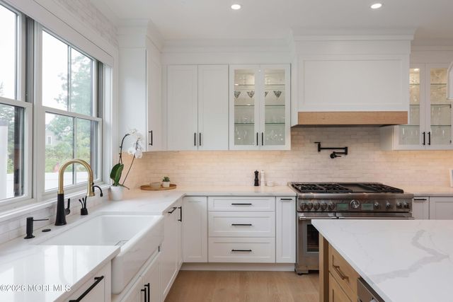 30 Wigwam Path, Manasquan, NJ 08736