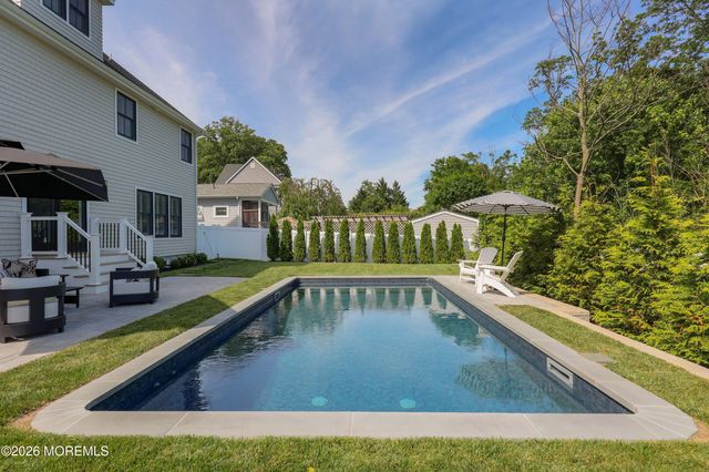 30 Wigwam Path, Manasquan, NJ 08736