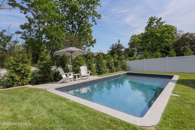 30 Wigwam Path, Manasquan, NJ 08736
