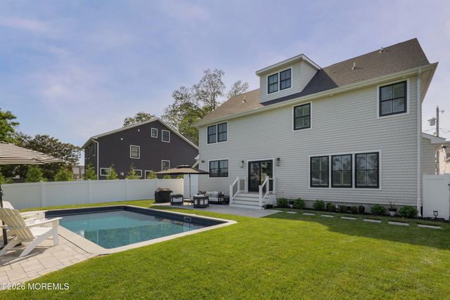 30 Wigwam Path, Manasquan, NJ 08736