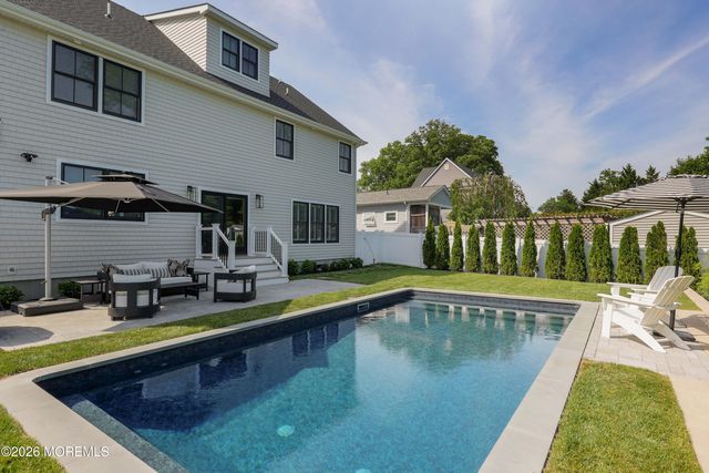 30 Wigwam Path, Manasquan, NJ 08736