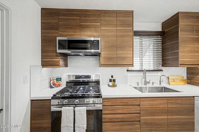 1043 E LILAC Drive, Tempe, AZ 85288
