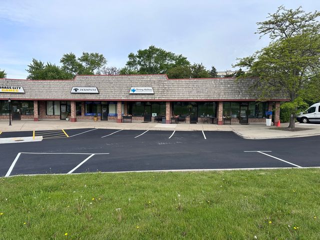 300 N Milwaukee Avenue, Lake Villa, IL 60046