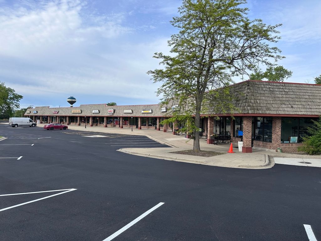 300 N Milwaukee Avenue, Lake Villa, IL 60046