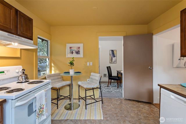 2307 E Columbia Street, Seattle, WA 98122