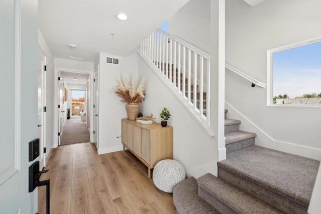 117 Skyline Vista Way, Watsonville, CA 95076