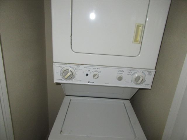 7522 Holly Hill Drive 22, Dallas, TX 75231