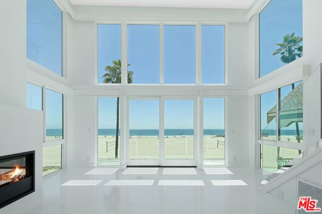 2419 Ocean Front Walk, Venice (los Angeles), CA 90291