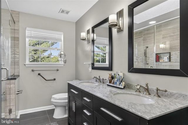 13802 MAPLEDALE AVE, Woodbridge, VA 22193