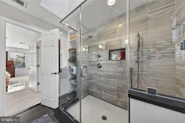 13802 MAPLEDALE AVE, Woodbridge, VA 22193
