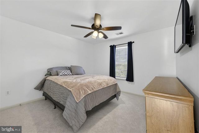 13802 MAPLEDALE AVE, Woodbridge, VA 22193