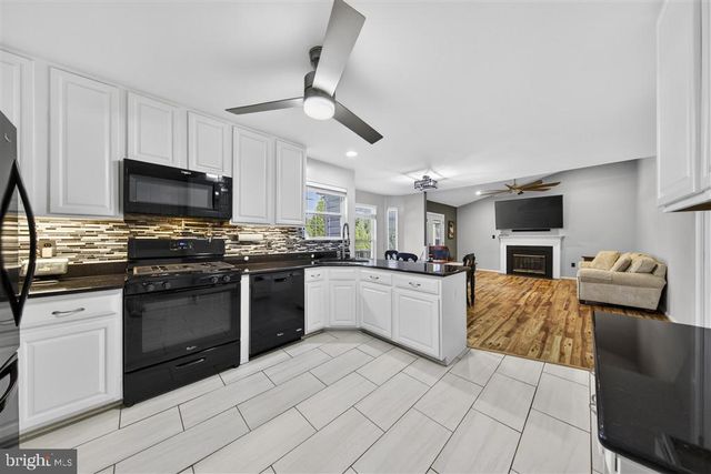 13802 MAPLEDALE AVE, Woodbridge, VA 22193