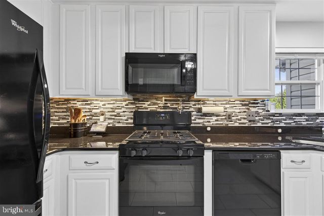 13802 MAPLEDALE AVE, Woodbridge, VA 22193