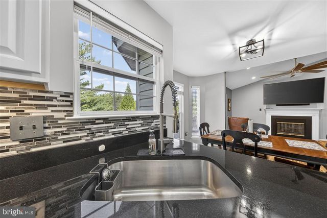 13802 MAPLEDALE AVE, Woodbridge, VA 22193