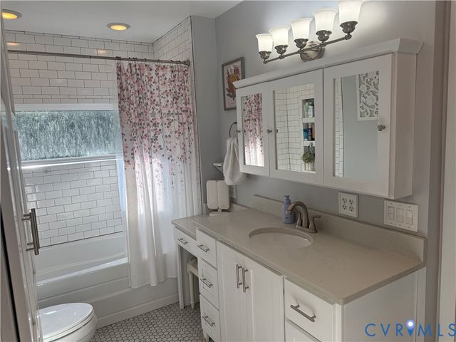 13300 Taylor Dr, Disputanta, VA 23842