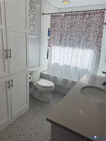 13300 Taylor Dr, Disputanta, VA 23842
