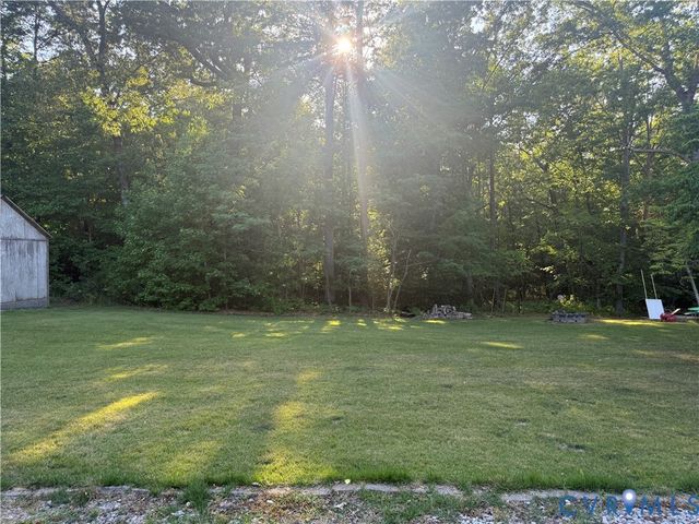 13300 Taylor Dr, Disputanta, VA 23842
