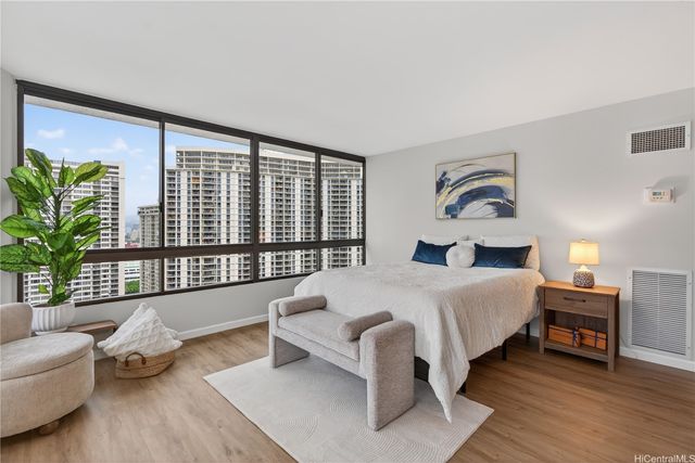 1910 Ala Moana Boulevard 27A, Honolulu, HI 96815