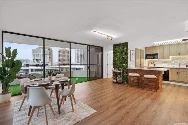 1910 Ala Moana Boulevard 27A, Honolulu, HI 96815