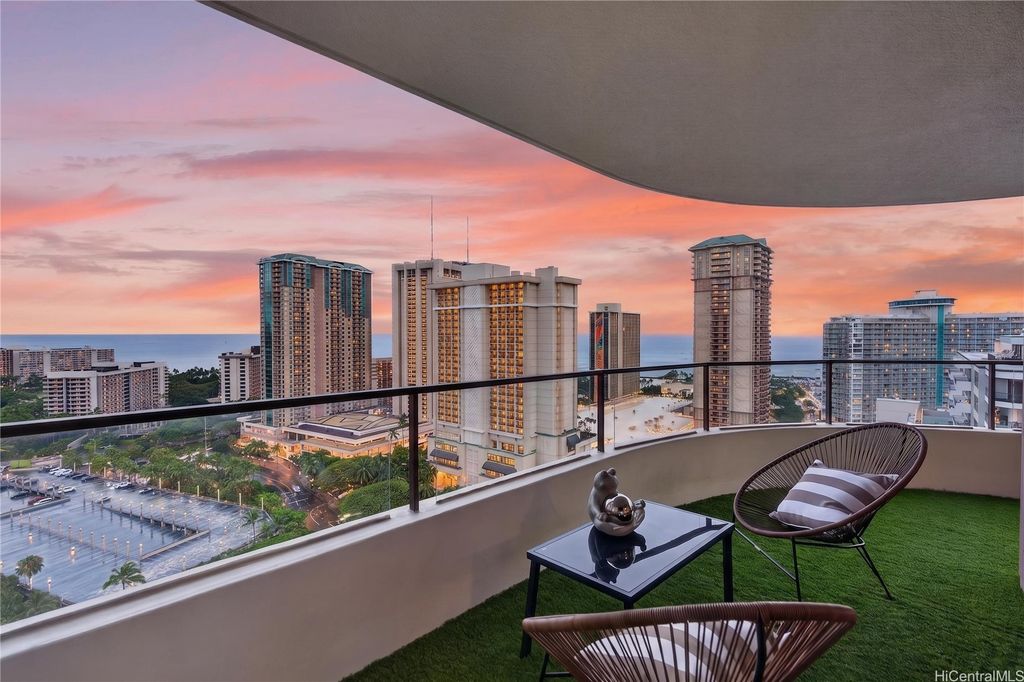 1910 Ala Moana Boulevard 27A, Honolulu, HI 96815