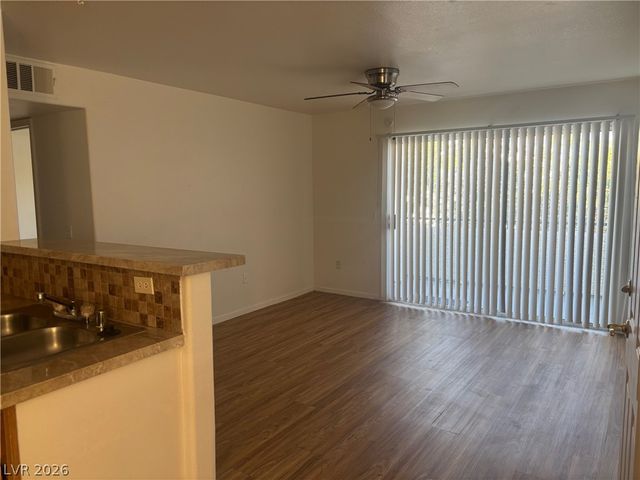 5710 East Tropicana Avenue 2054, Las Vegas, NV 89122
