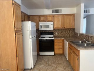 5710 East Tropicana Avenue 2054, Las Vegas, NV 89122