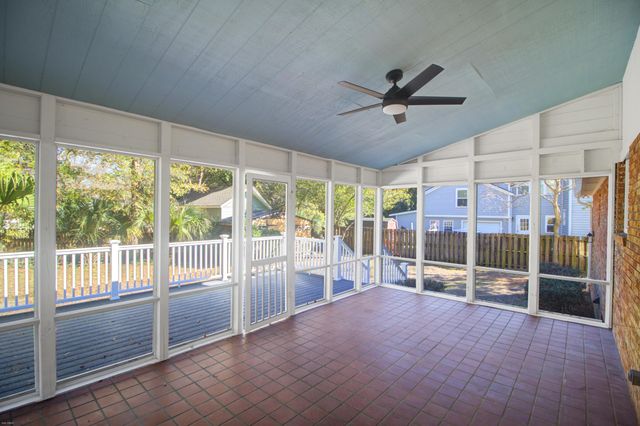 404 Hobcaw Drive, Mount Pleasant, SC 29464