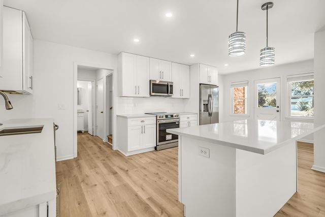 404 Hobcaw Drive, Mount Pleasant, SC 29464