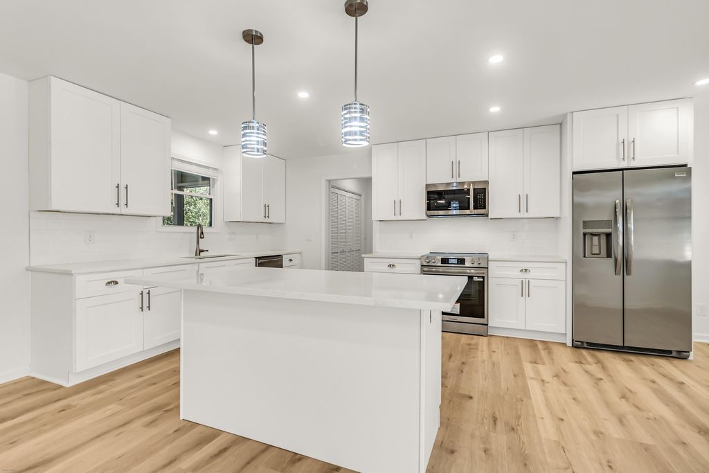 404 Hobcaw Drive, Mount Pleasant, SC 29464