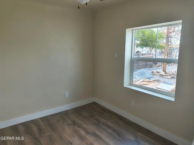 104 CHIP CHIP Way, El Paso, TX 79915