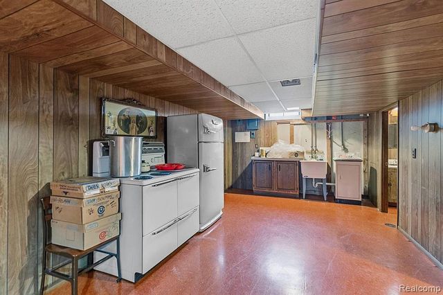 19100 Masonic Boulevard, Roseville, MI 48066