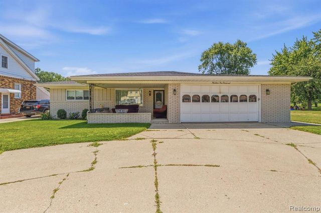 19100 Masonic Boulevard, Roseville, MI 48066