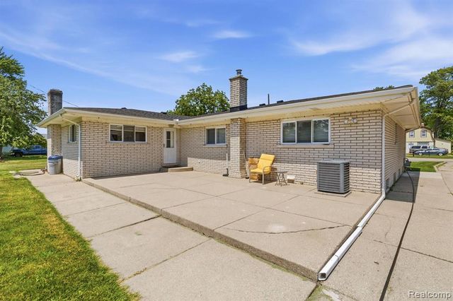 19100 Masonic Boulevard, Roseville, MI 48066