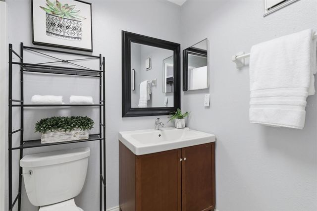 11808 RAINTREE LAKE LANE C, Tampa, FL 33617