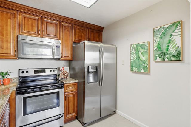 11808 RAINTREE LAKE LANE C, Tampa, FL 33617