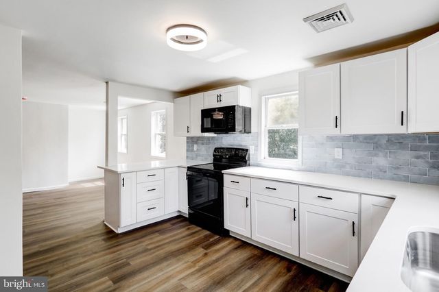 2145 DUNKSFERRY RD, Bensalem, PA 19020