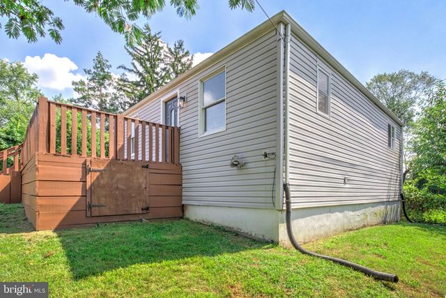 2145 DUNKSFERRY RD, Bensalem, PA 19020