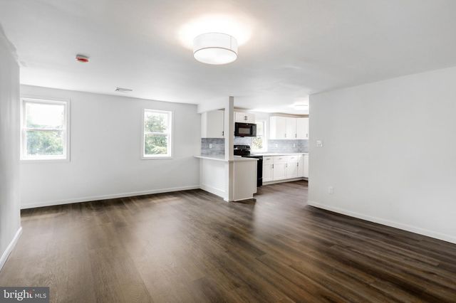 2145 DUNKSFERRY RD, Bensalem, PA 19020