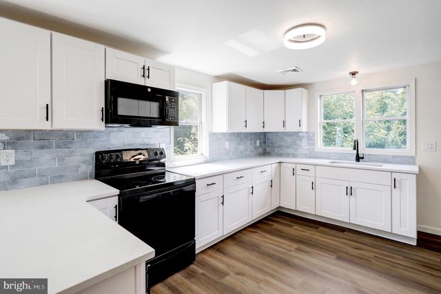 2145 DUNKSFERRY RD, Bensalem, PA 19020