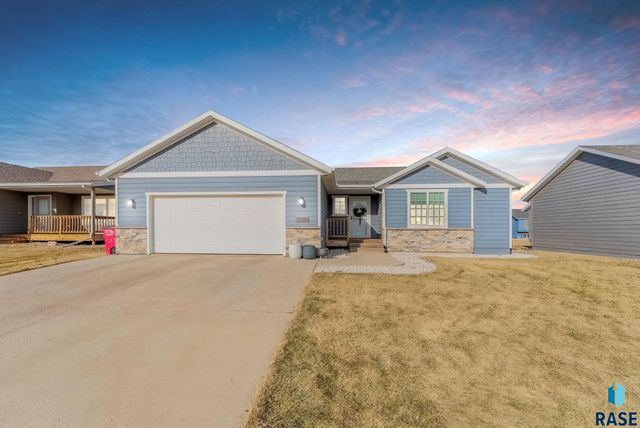 3312 E Chatham St Street, Sioux Falls, SD 57108
