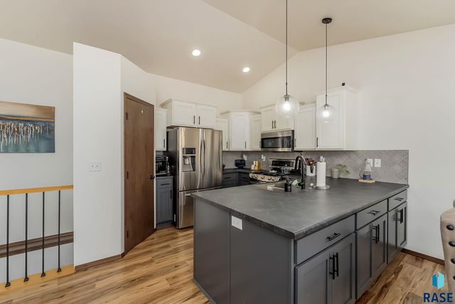 3312 E Chatham St Street, Sioux Falls, SD 57108