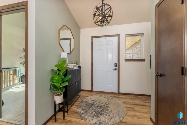 3312 E Chatham St Street, Sioux Falls, SD 57108