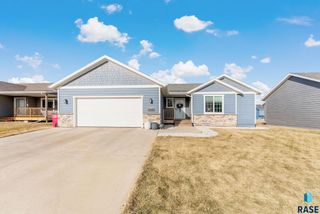 3312 E Chatham St Street, Sioux Falls, SD 57108