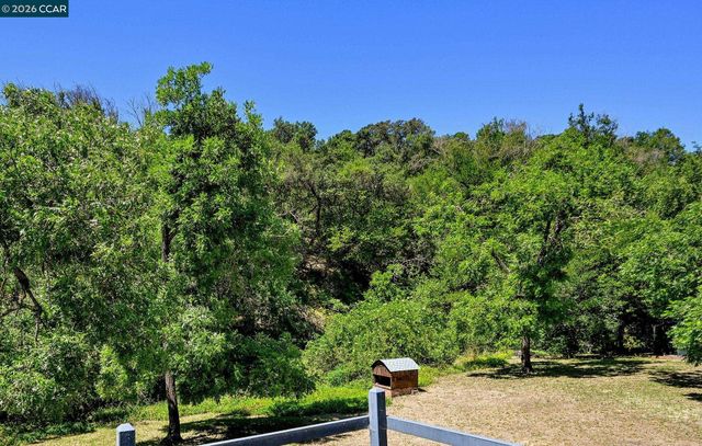 5455 Alhambra Valley Rd, Martinez, CA 94553