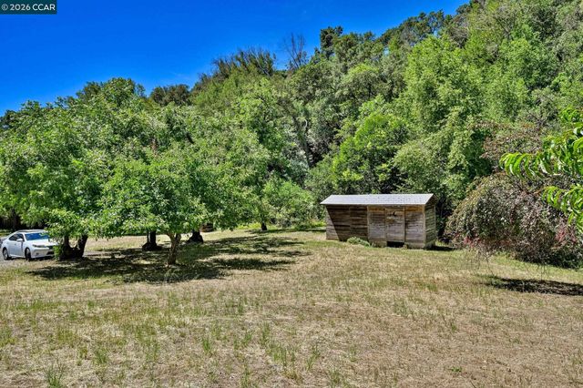 5455 Alhambra Valley Rd, Martinez, CA 94553
