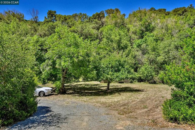 5455 Alhambra Valley Rd, Martinez, CA 94553