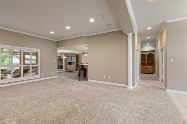 5290 Tevey Rd, Longview, TX 75605