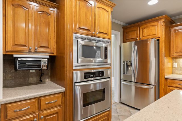 5290 Tevey Rd, Longview, TX 75605